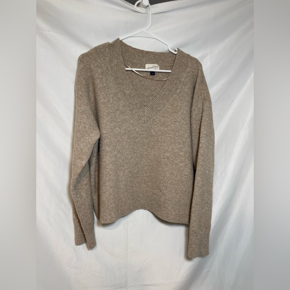 Universal Thread V-Neck Sweater - Light Brown